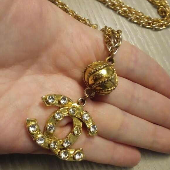 🚨SOLD🚨🩷✨Chanel Vintage Necklace Interlocking Strass/Crystal Necklace - Picture 15 of 16